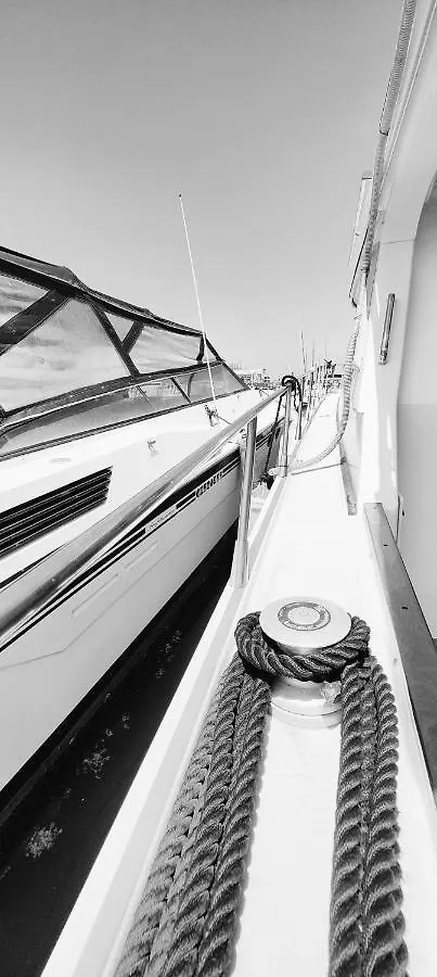 Panaby - House Boat Hotel Palermo Botel