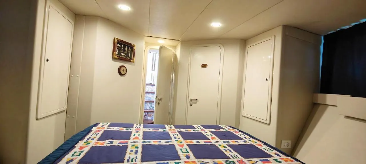 Bateau-hôtel Hotel Panaby - House Boat à Palerme Italie